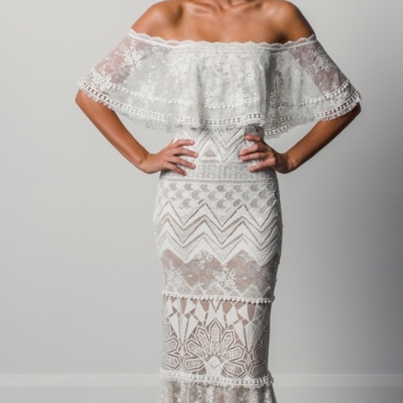 Grace Loves Lace Dresses & Skirts - Grace loves lace Emanuela